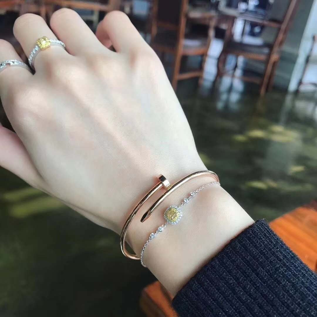 Klassischer Nagelarmreif Roségold