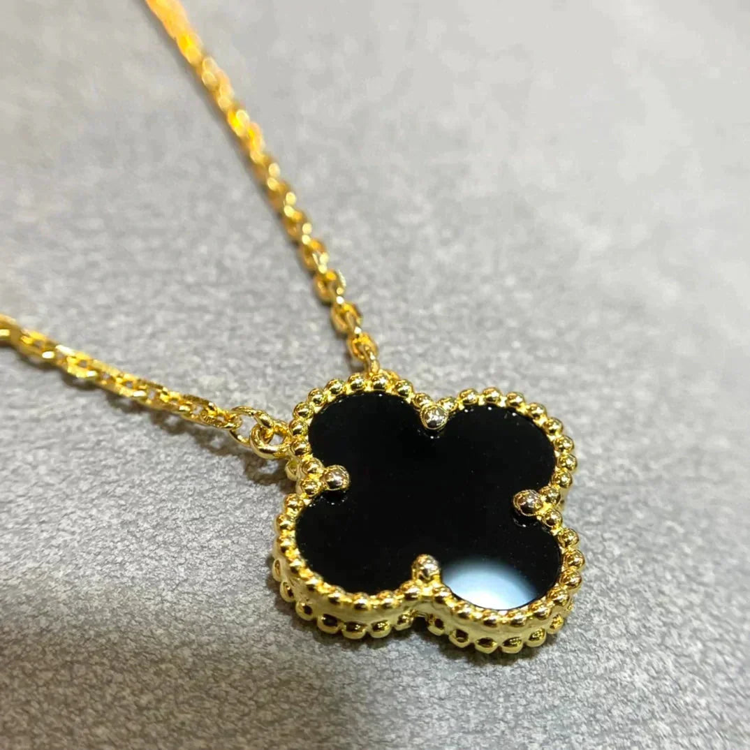 Clover Motif Pendant Necklace - Black