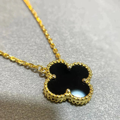 Clover Motif Pendant Necklace - Black