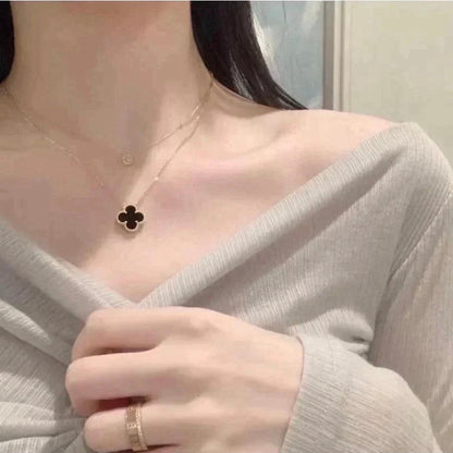 Clover Motif Pendant Necklace - Black