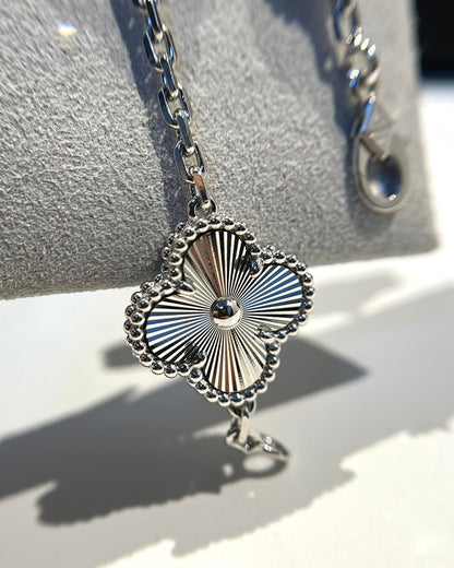 Armband mit fünf Kleeblatt-Motiven - Silber