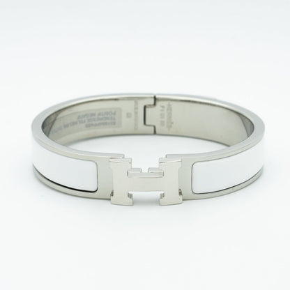 Klassisches H Armreif-Armband – Weißsilber