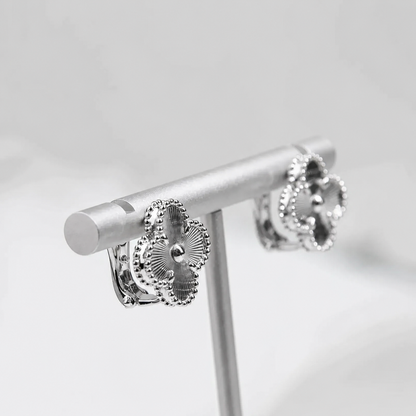 Ohrstecker Kleeblatt-Motiv – Silber