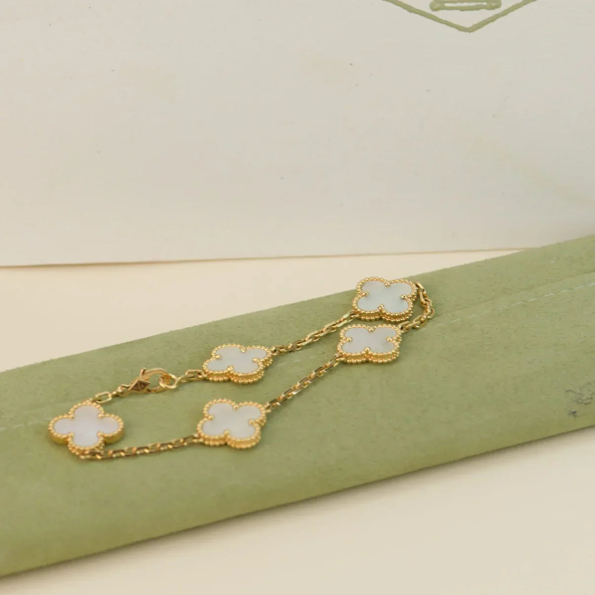 Kleeblatt Fünf Motiv Armband - Weißgold