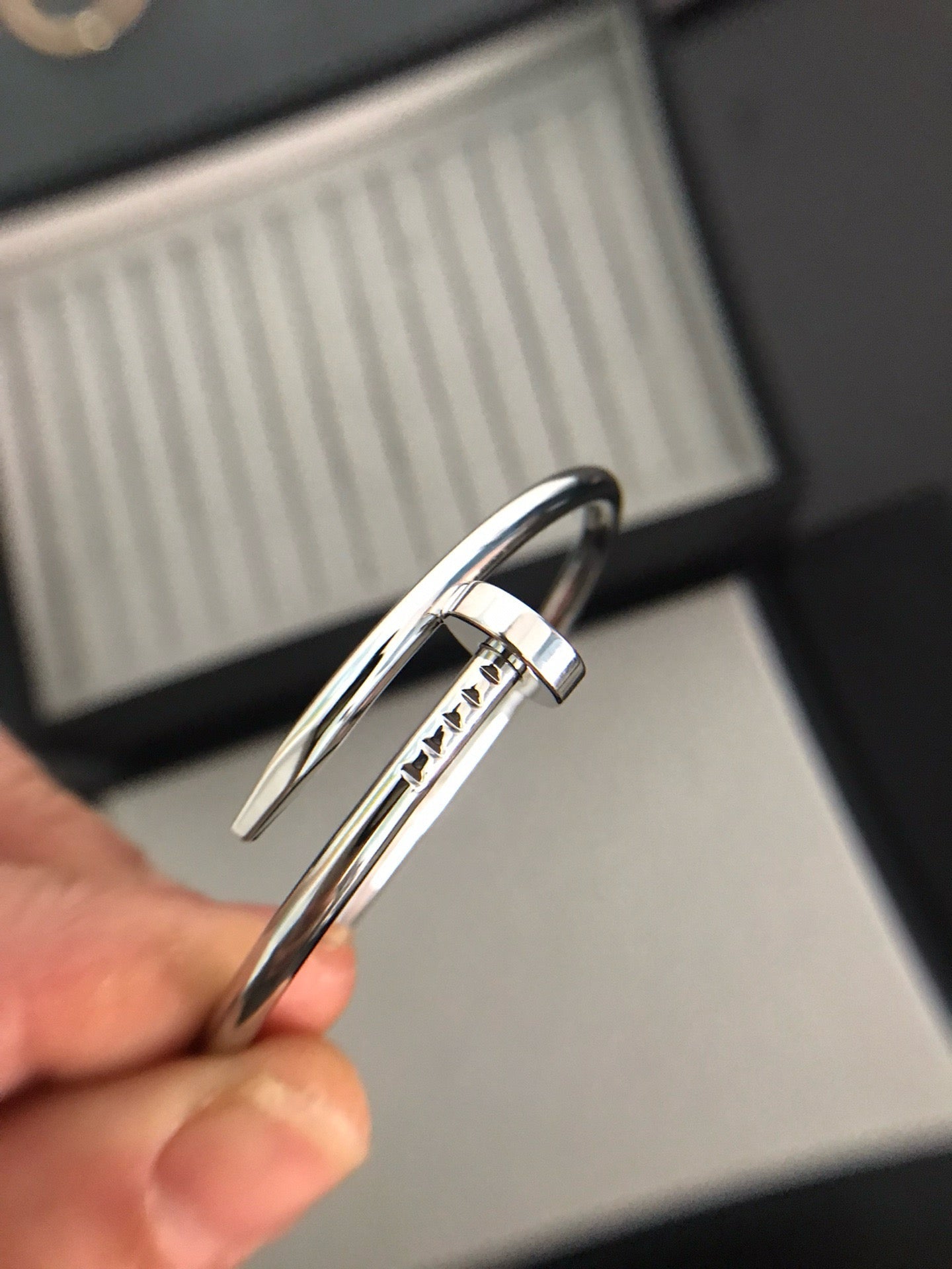 Classic Nail Bangle Silver