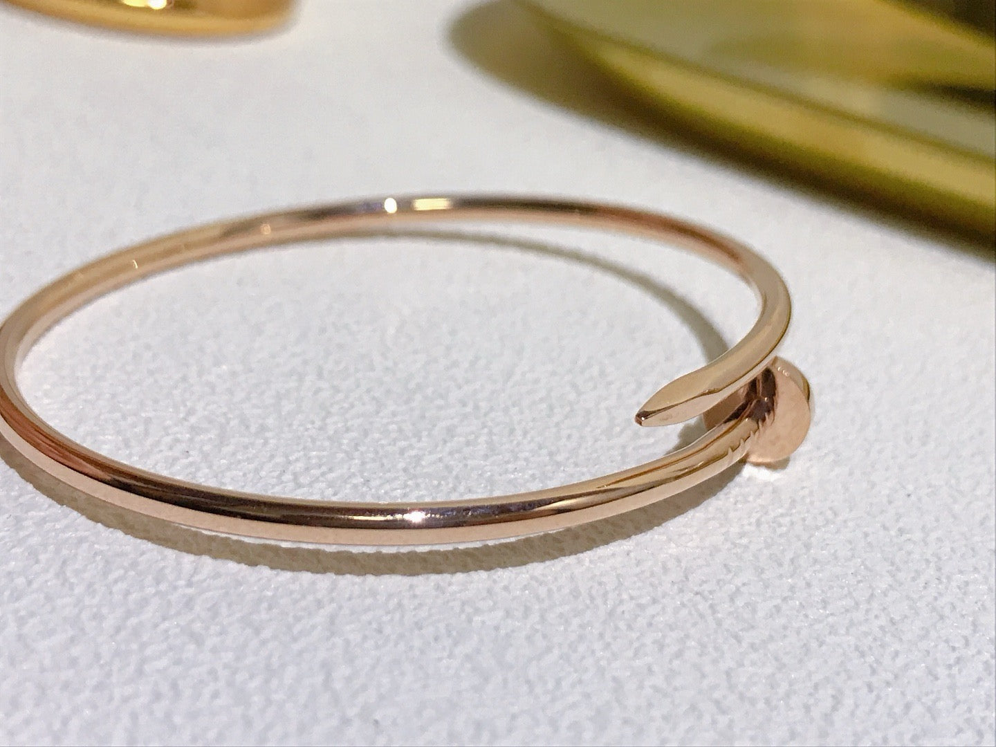 Klassischer Nagelarmreif Roségold