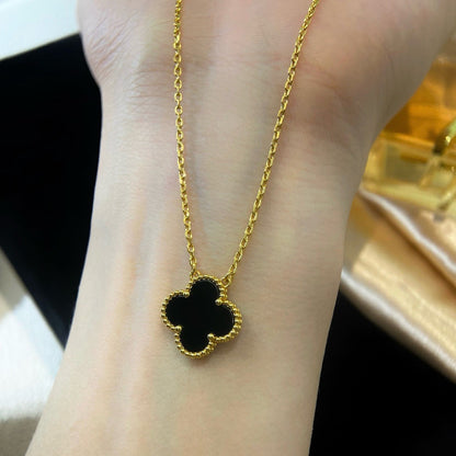 Clover Motif Pendant Necklace - Black