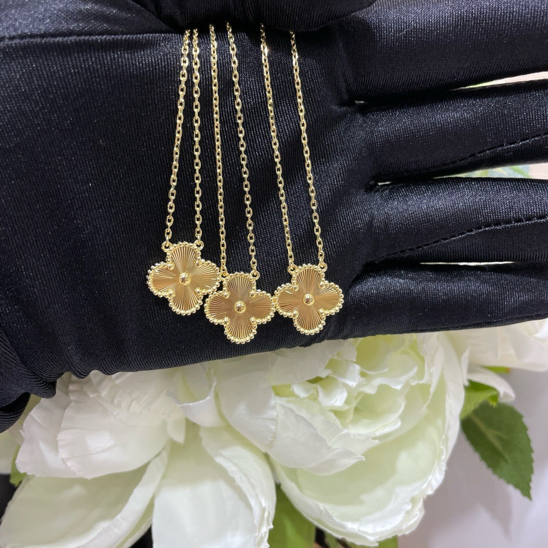 Kleeblatt-Anhänger-Halskette - Gold